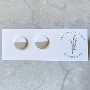 Cara sage split studs