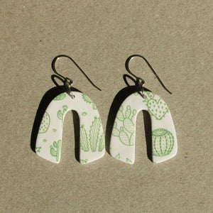 Tia cactus print arch dangles